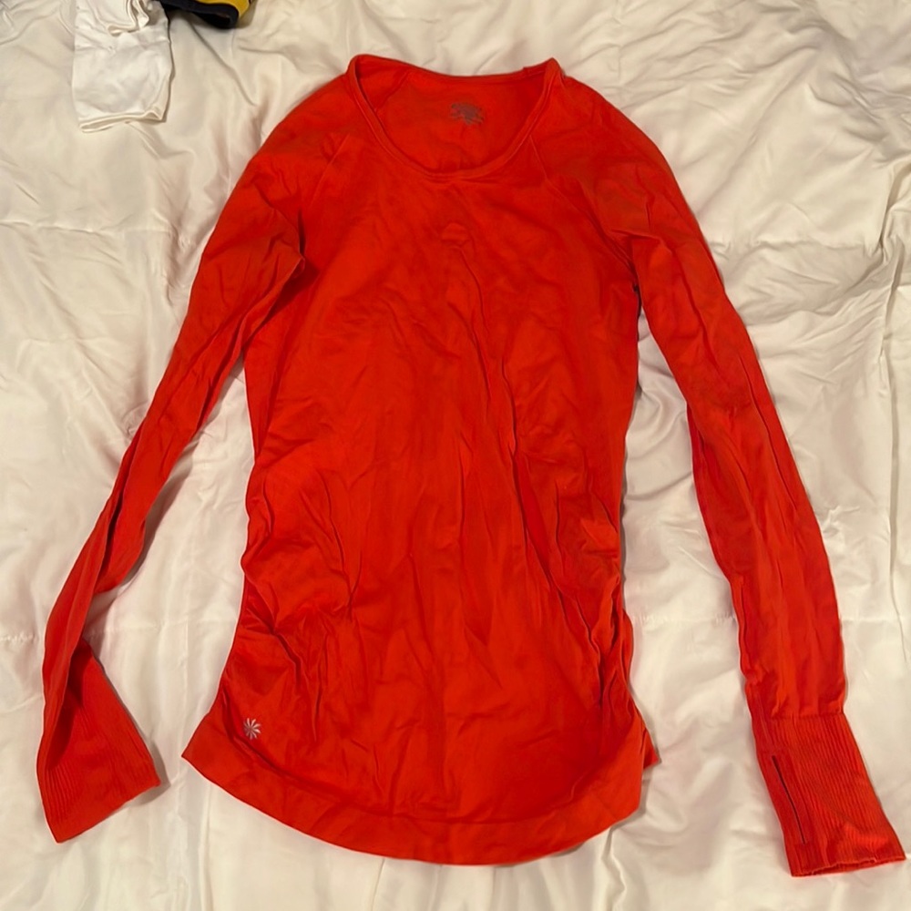 Athleta long sleeve. Perfect condition.